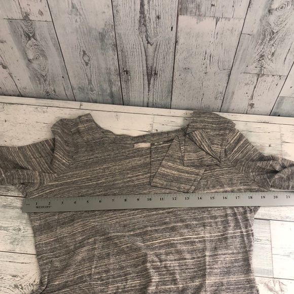 Anthropologie Postmark Heather Gray Shoulder Bow Blouse Large - Picture 7 of 9